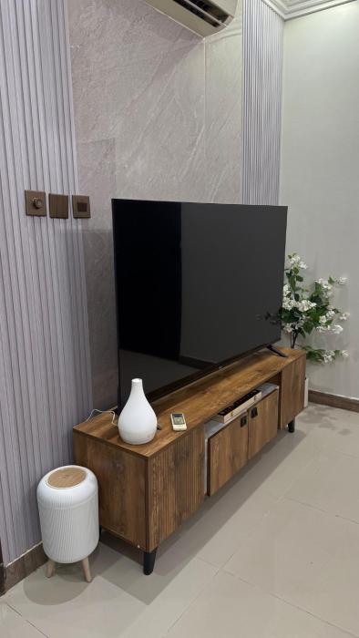 Apartment room and hall private entrance in Al-Malqa neighborhood