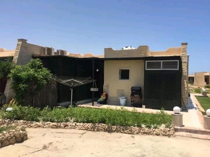 شاليه 3 غرف بقريه مينا 1 بالساحل الشمالي ك 84 Mena 1 - Challete 3 Rooms, Air conditioned, North Coast
