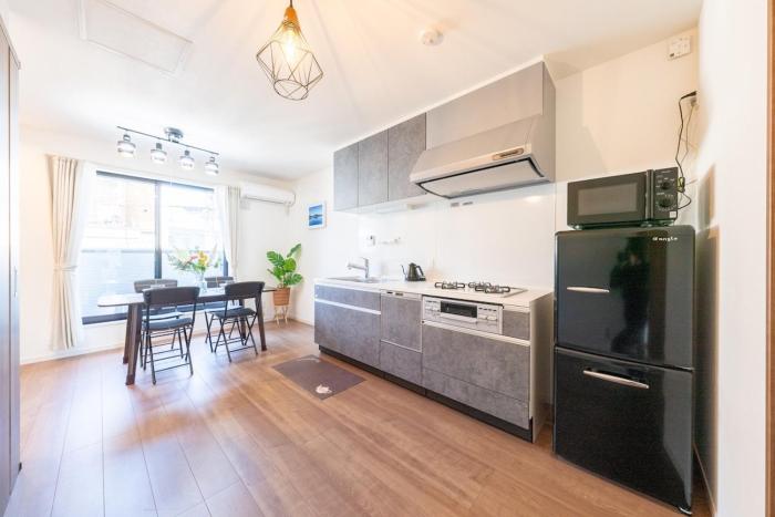 麦吉 新築の清潔なお部屋 無料駐車場 関西空港 心斎橋道頓堀エリアへも直通