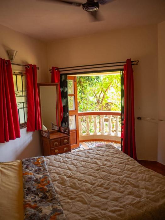 Benaulim Coastal Meadows, 1BHK, swimming pool, 2 min walking to beach