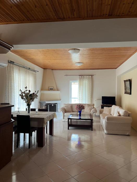 Cozy Countryside Home