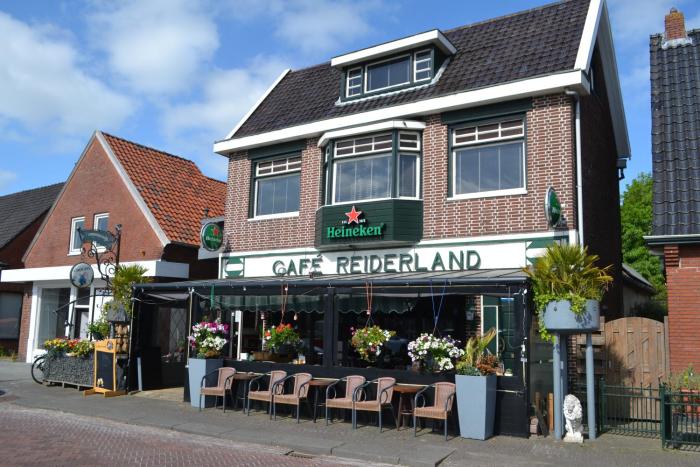 Reiderland appartementen centrum Bad Nieuweschans 50 meter supermarkt