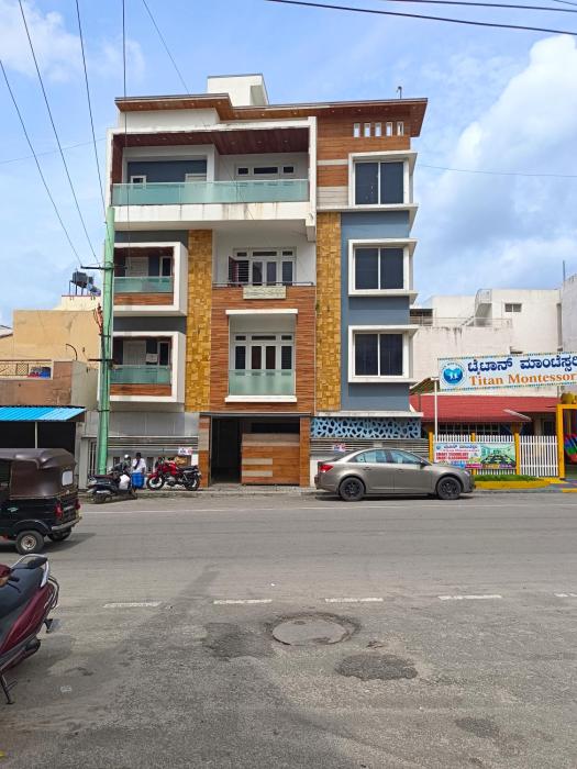 Royal Home Stay Mysuru - Service Apartment