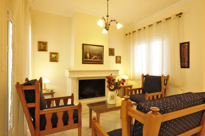 Peloponeese CORINTHOS SEASIDE VILLA FOR SHORT RENT