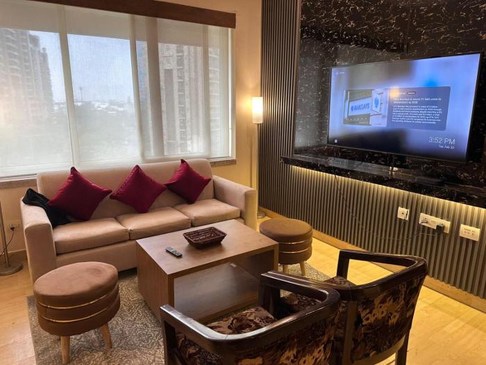 Cozy studio apartment indirapuram