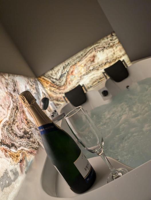 Suite avec jacuzzi privatif