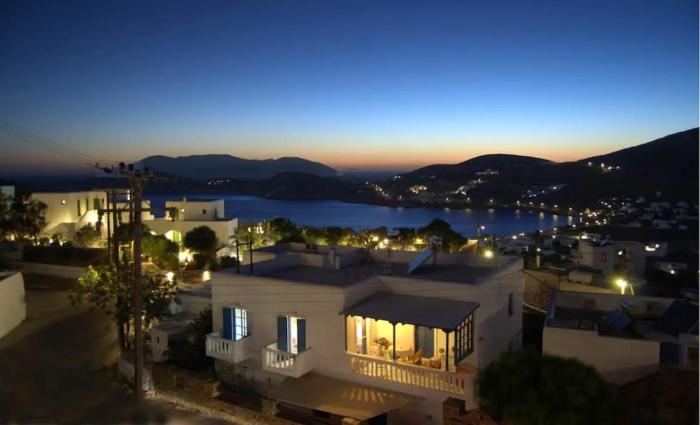 Studio Apartment with kitchenette for 4 guests Ios Greece