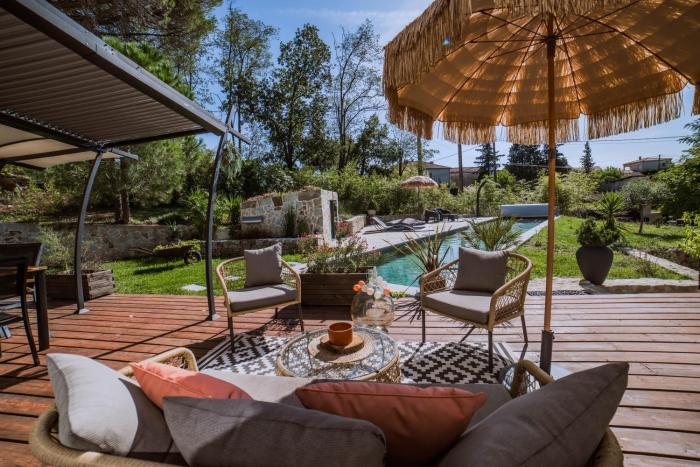 Villa de Charme avec Piscine Calme & Élégance