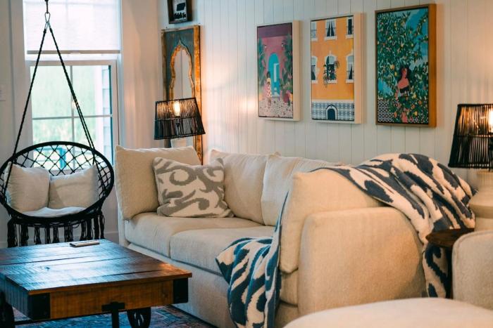 Kims Place on Cigar Hill - 41 W High St