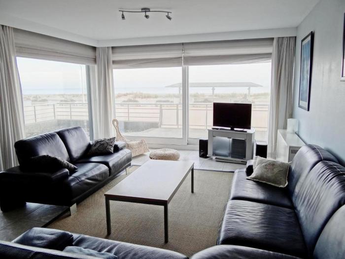 Apartment in Nieuwpoort by the Beach