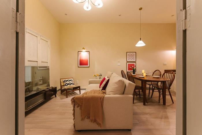 Super Spacious House in the heart of Old Quater