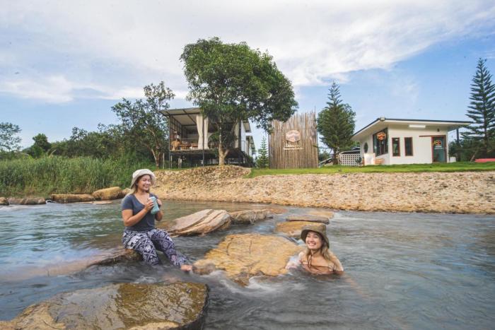 อิสระ แคมป์ปิ้ง แอนด์ คาเฟ่ Issara camping