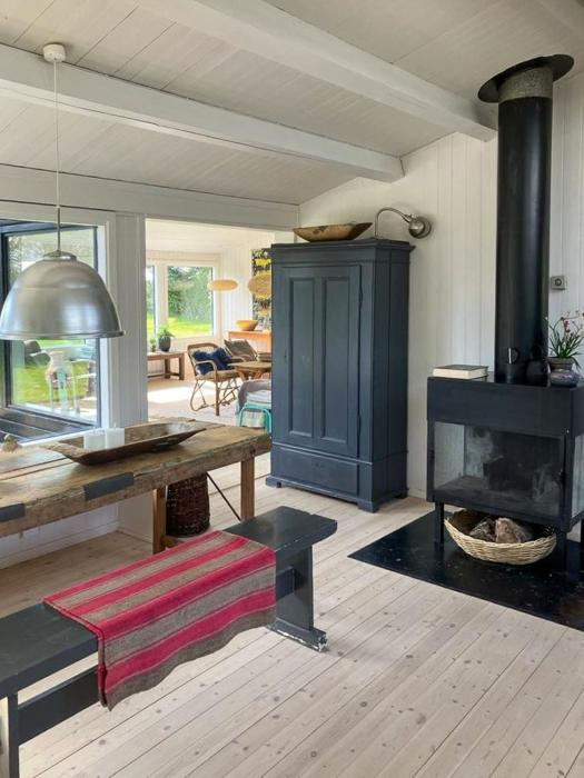 Summer House With Pool Near Dronningmølle Beach