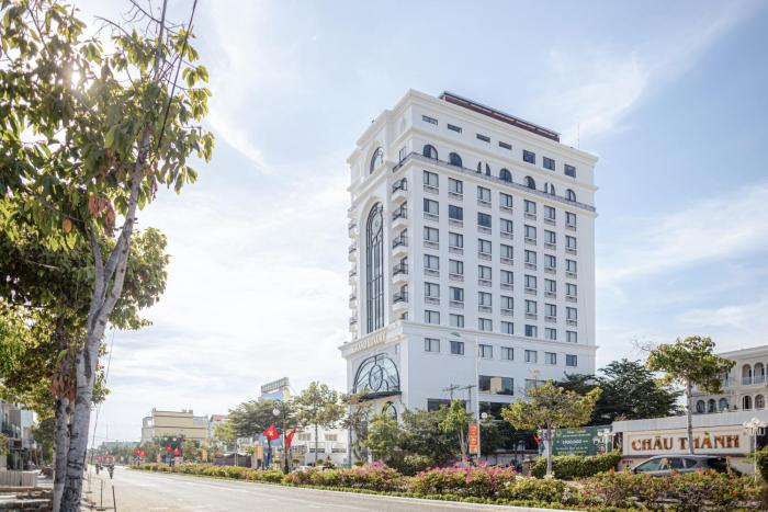Grand Luxury Hotel Ninh Chử