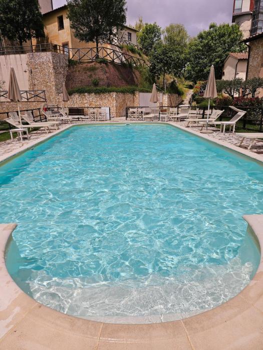 "Tuscany Hill" con giardino privato e piscina