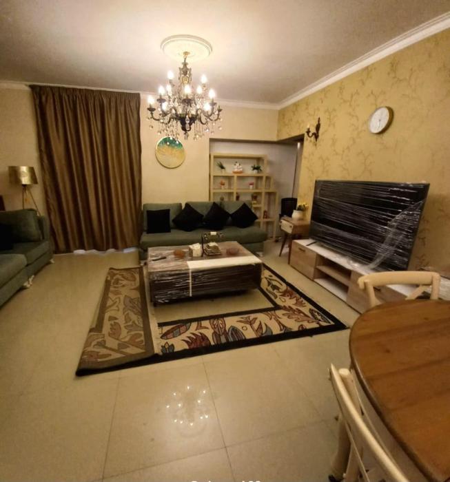 شقة مفروشة في ارقي منطقة بالجيزة في قلب المناطق السياحية والجامعات وجميع الخدمات