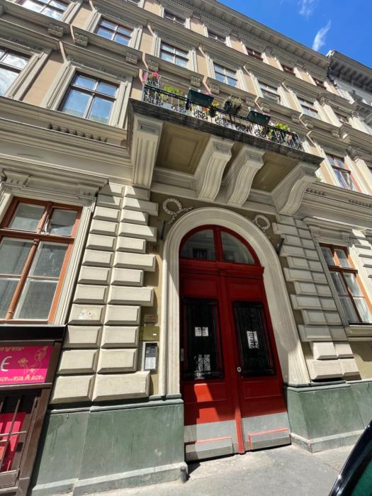 BRHomes Amethyst Retreat