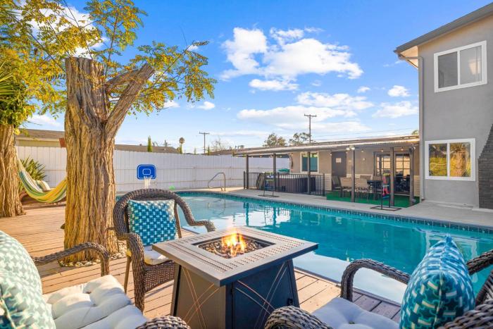 Serene Sanctuary Pool, Hot Tub and Game Room