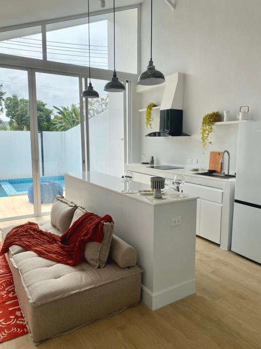 Cozy Villa Modern Minimalist Hideaway