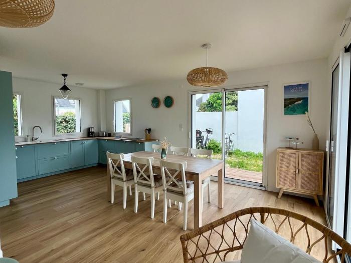 Maison Neuve et Spacieuse Près du Port Tudy - FR-1-813-25