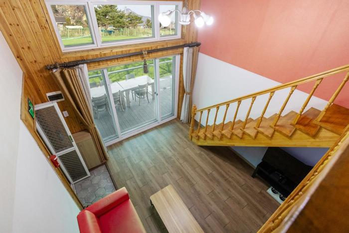 Gapyeong Funny Mungmung rosepet brunch