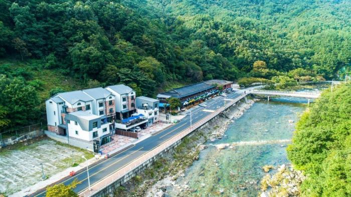 Namwon Jirisan Baemsagol Rium Pension