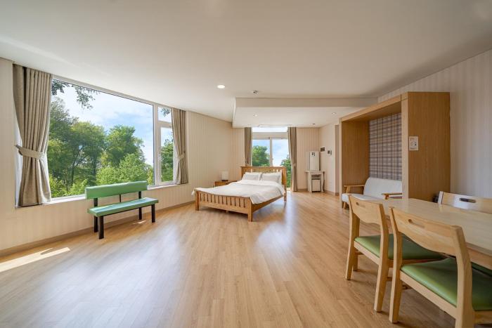 Nami Island Koi Pension