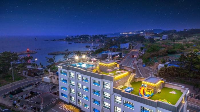 Gampo Beach Hill Pool Villa