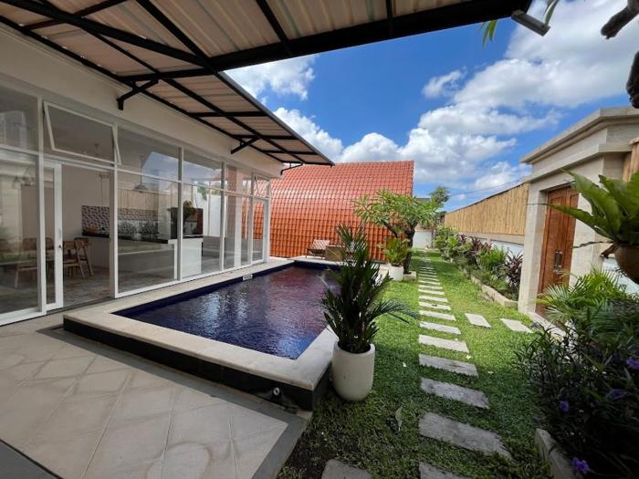4 Bedroom Villa Pemaron Munggu Canggu Private Pool