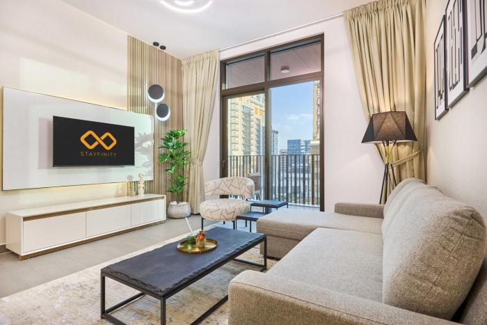 Designer Apartments in Kensington Waters, MBR City, with Pool Gym Sauna & Parking near Downtown and Creek