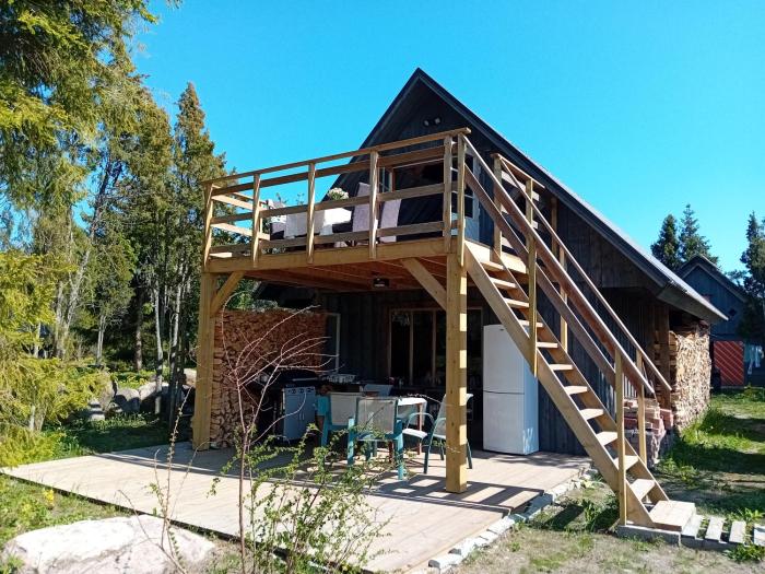 Boheemlaslik pööning Pädaste lahe ääres