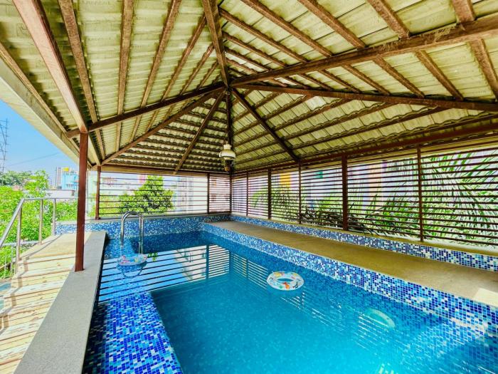 Lagoon Luxe 5BHK Luxury Terrace Pool Villa with Pool Table