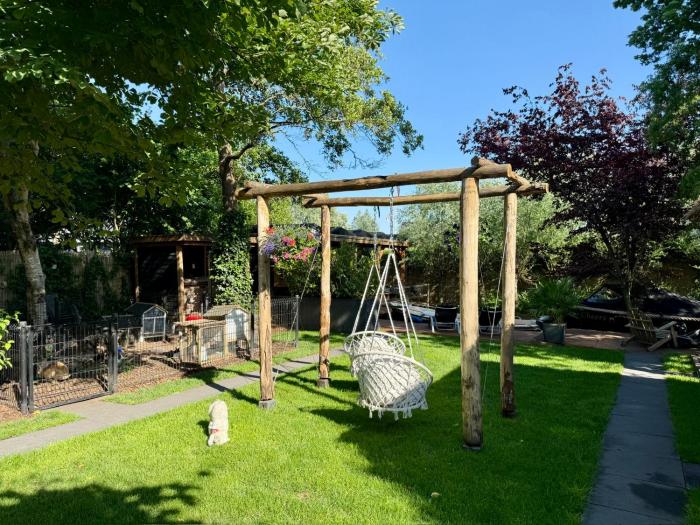 Casa aan de Plas, B&B met sauna en hottub of jacuzzi