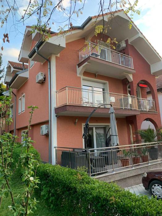 SAN apartmani -U centru