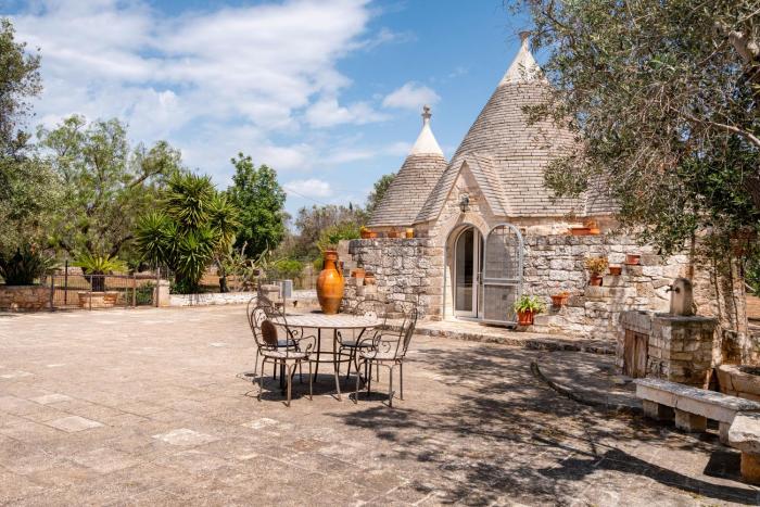 Villa Trullo Ulivo with pool