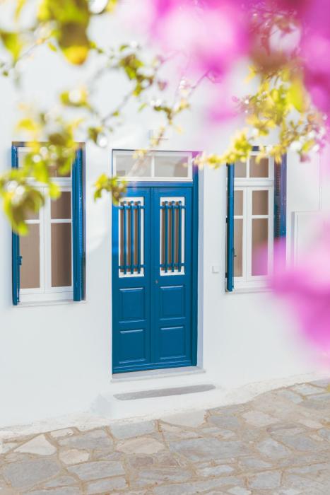 Nerida Tinos - Elegant 2-Bedroom Apartment in Tinos Town