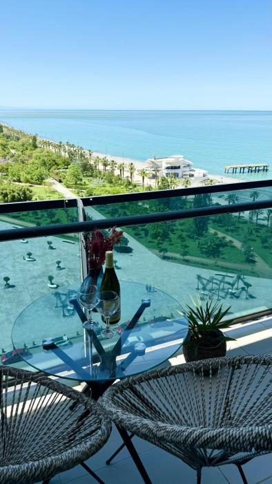 Black Sea Pearl, 11 floor