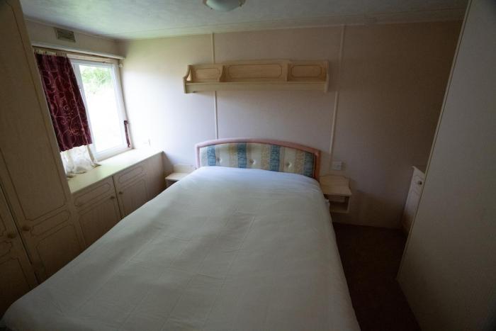 The Double Bed Retreat with Free Parking