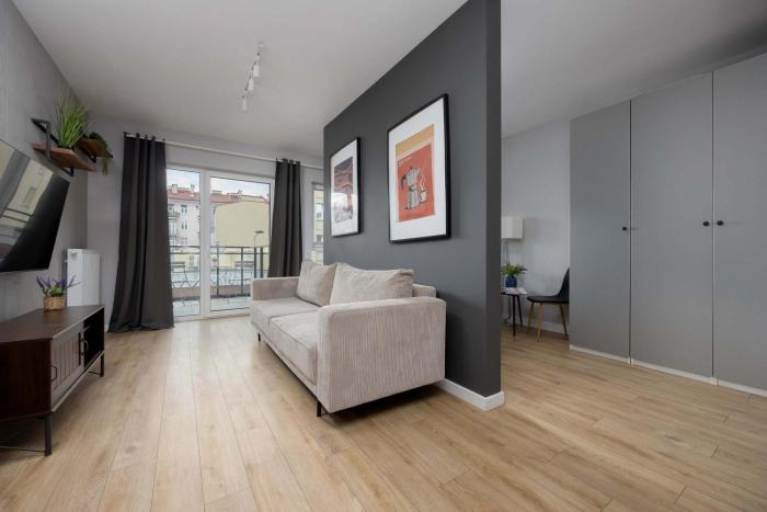 Unique Bright Studio for 4 People Remote Work & Balcony Close to PGE by Noclegi Renters