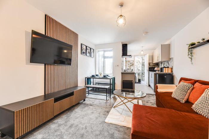 2 Flats near Coop Arena & Etihad Stadium