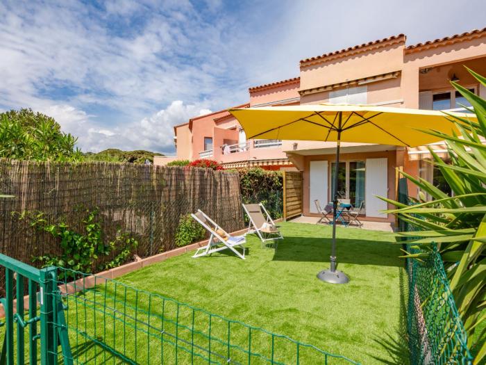 Apartment Les Jardins de la Nartelle Plage by Interhome