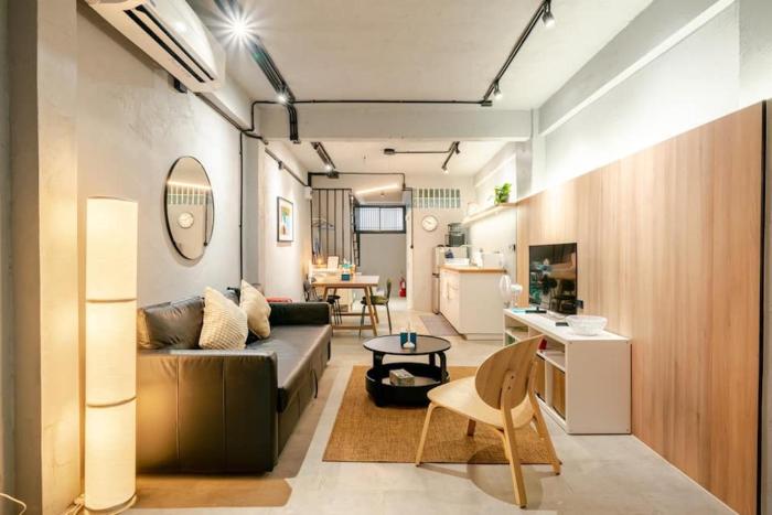 Rare Bangkok Townhouse Perfect for Groups, 8 mins to Train