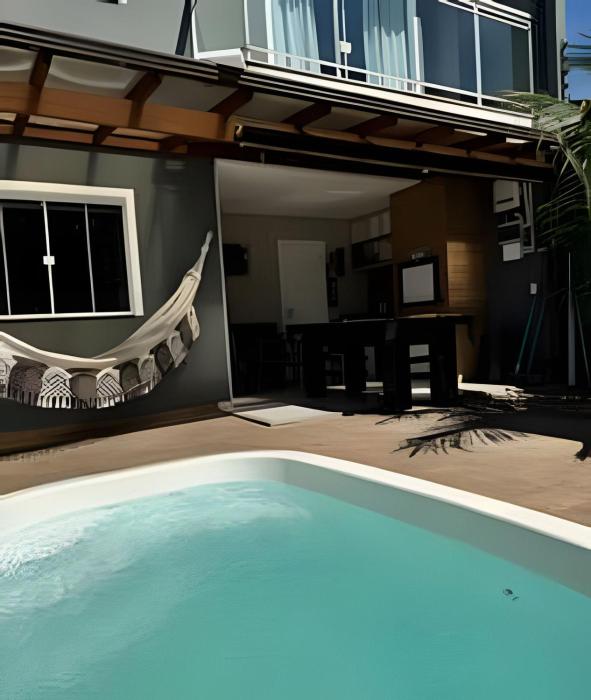 Casa com piscina privativa perto do Beto Carrero