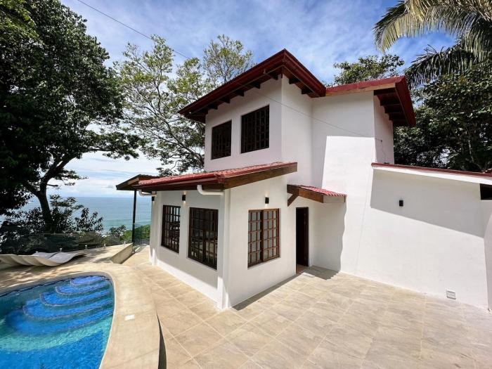 2 BD Villa with Sweeping Views of Manuel Antonio