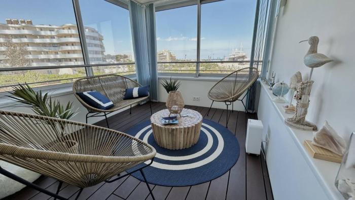 Appartement avec vue imprenable sur la mer et le lydia 4EST106