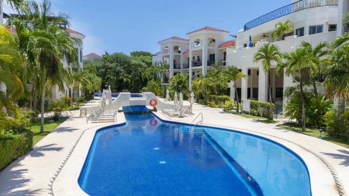 Luxury 2 BR Condo with Pool - Paseo del Sol Playacar II
