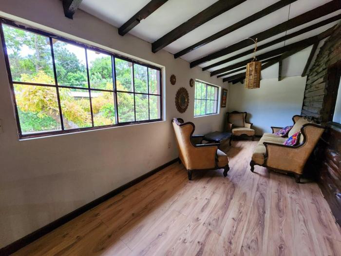 Family cabin with spectacular views CasaColibrí