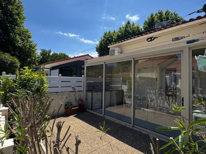 Pavillon T3 lumineux, climatisé, piscine & parking, à 800m de la plage dArgelès-sur-Mer - FR-1-732-16