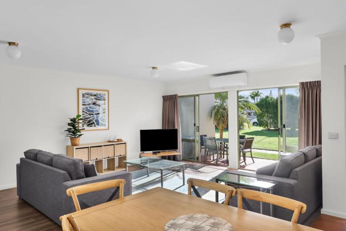 Tuscany Apartments 7