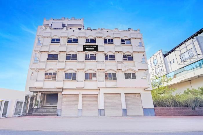 Townhouse Oak Nirman Nagar Mansarovar Formerly The Tulip Regency